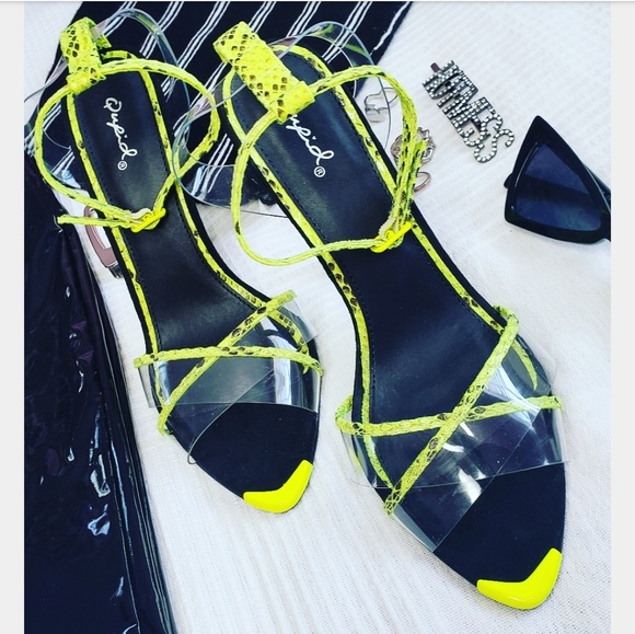 🚨//Hot Girl Summer// Neon yellow heel - Picture 8 of 8